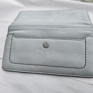 Marc Jacobs Pebbled Leather Wallet – Light Gray